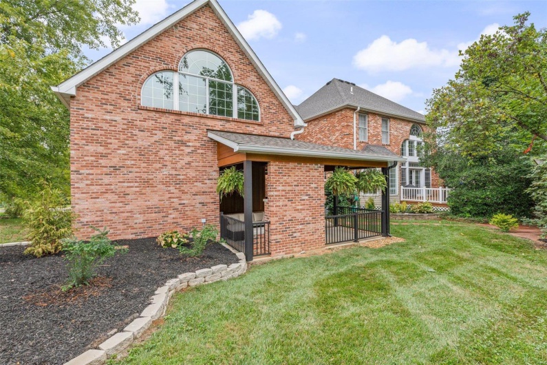 420 Wellington Place, Farmington, Missouri 63640, 5 Bedrooms Bedrooms, 11 Rooms Rooms,3 BathroomsBathrooms,Residential,For Sale,Wellington Place,MAR24067652
