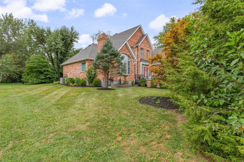 420 Wellington Place, Farmington, Missouri 63640, 5 Bedrooms Bedrooms, 11 Rooms Rooms,3 BathroomsBathrooms,Residential,For Sale,Wellington Place,MAR24067652