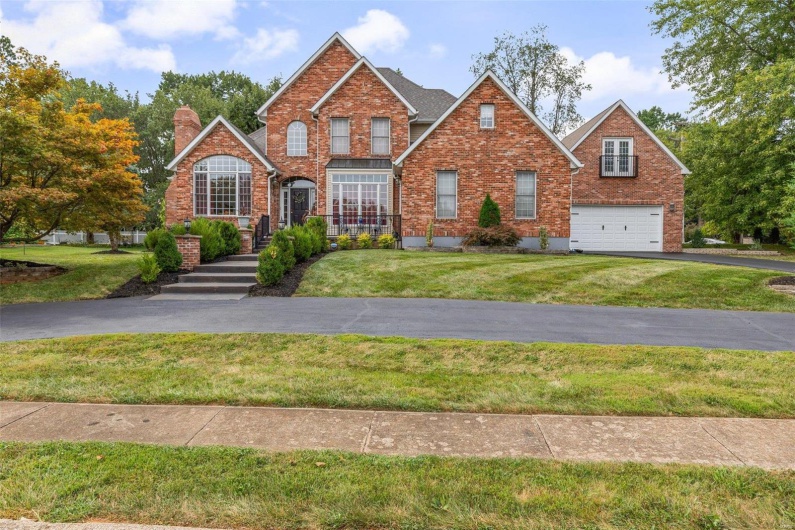 420 Wellington Place, Farmington, Missouri 63640, 5 Bedrooms Bedrooms, 11 Rooms Rooms,3 BathroomsBathrooms,Residential,For Sale,Wellington Place,MAR24067652