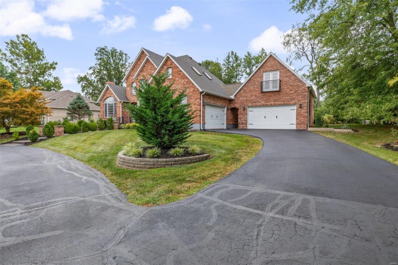 420 Wellington Place, Farmington, Missouri 63640, 5 Bedrooms Bedrooms, 11 Rooms Rooms,3 BathroomsBathrooms,Residential,For Sale,Wellington Place,MAR24067652