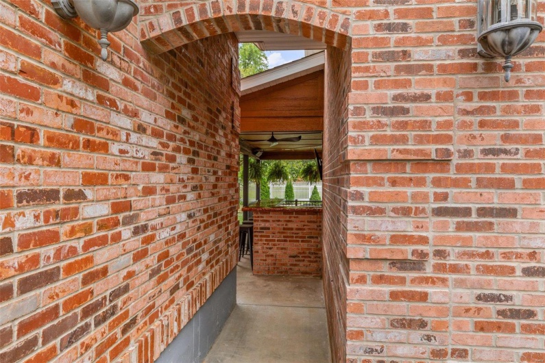 420 Wellington Place, Farmington, Missouri 63640, 5 Bedrooms Bedrooms, 11 Rooms Rooms,3 BathroomsBathrooms,Residential,For Sale,Wellington Place,MAR24067652