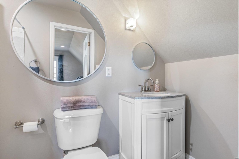 420 Wellington Place, Farmington, Missouri 63640, 5 Bedrooms Bedrooms, 11 Rooms Rooms,3 BathroomsBathrooms,Residential,For Sale,Wellington Place,MAR24067652
