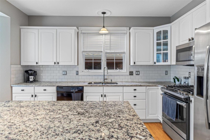 420 Wellington Place, Farmington, Missouri 63640, 5 Bedrooms Bedrooms, 11 Rooms Rooms,3 BathroomsBathrooms,Residential,For Sale,Wellington Place,MAR24067652