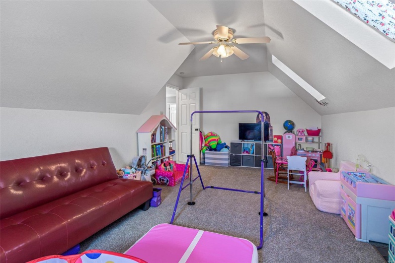 420 Wellington Place, Farmington, Missouri 63640, 5 Bedrooms Bedrooms, 11 Rooms Rooms,3 BathroomsBathrooms,Residential,For Sale,Wellington Place,MAR24067652