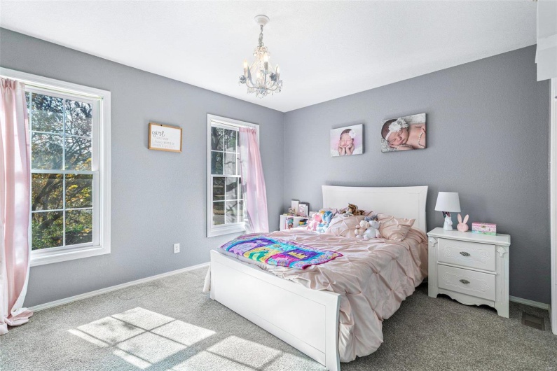 420 Wellington Place, Farmington, Missouri 63640, 5 Bedrooms Bedrooms, 11 Rooms Rooms,3 BathroomsBathrooms,Residential,For Sale,Wellington Place,MAR24067652