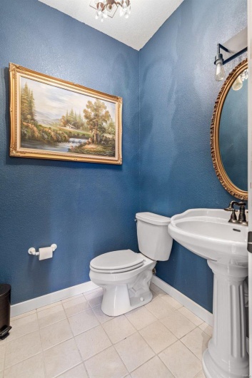420 Wellington Place, Farmington, Missouri 63640, 5 Bedrooms Bedrooms, 11 Rooms Rooms,3 BathroomsBathrooms,Residential,For Sale,Wellington Place,MAR24067652