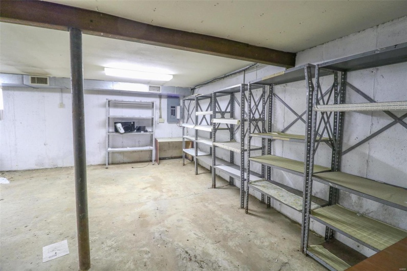 1424 Rue Riviera, Bonne Terre, Missouri 63628, ,Commercial Sale,For Sale,Rue Riviera,MAR24055974