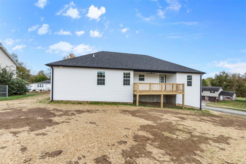 601 Charles Street, Cape Girardeau, Missouri 63701, 3 Bedrooms Bedrooms, 8 Rooms Rooms,2 BathroomsBathrooms,Residential,For Sale,Charles,MAR24068735