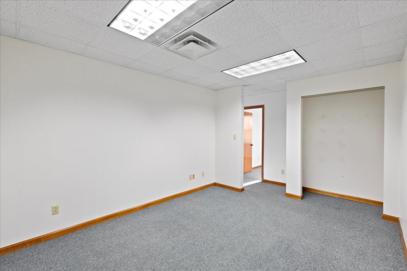 LL Suite 102