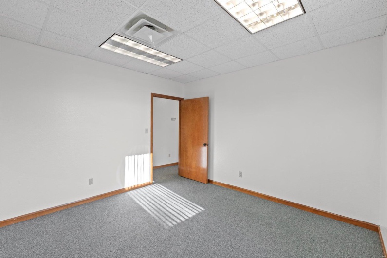 LL Suite 102