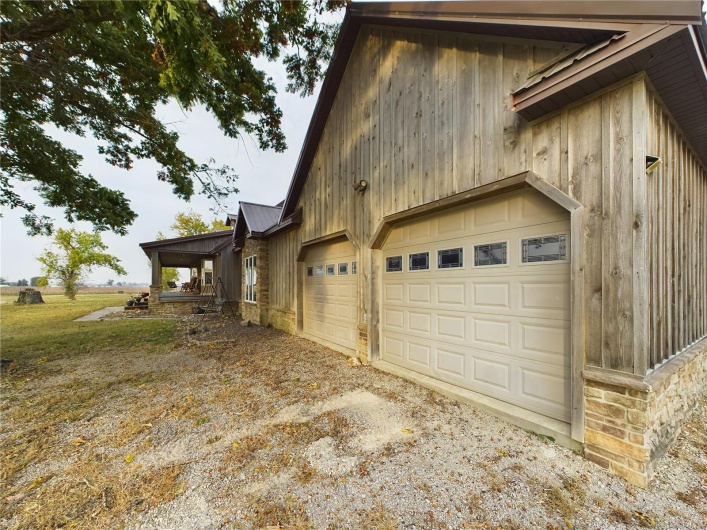 1980 County Road 243, Qulin, Missouri 63961, 4 Bedrooms Bedrooms, 11 Rooms Rooms,3 BathroomsBathrooms,Residential,For Sale,County Road 243,MAR24069537
