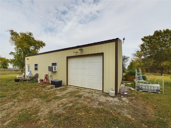 1980 County Road 243, Qulin, Missouri 63961, 4 Bedrooms Bedrooms, 11 Rooms Rooms,3 BathroomsBathrooms,Residential,For Sale,County Road 243,MAR24069537