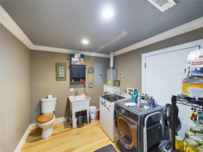 1980 County Road 243, Qulin, Missouri 63961, 4 Bedrooms Bedrooms, 11 Rooms Rooms,3 BathroomsBathrooms,Residential,For Sale,County Road 243,MAR24069537