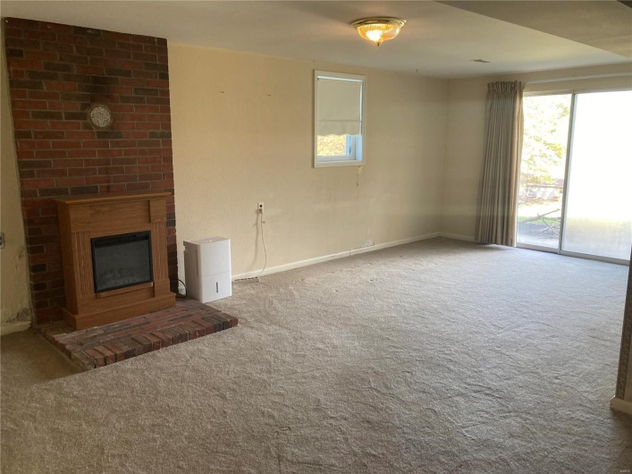 606 Goodson Drive, Jackson, Missouri 63755, 3 Bedrooms Bedrooms, 8 Rooms Rooms,2 BathroomsBathrooms,Residential,For Sale,Goodson,MAR24069575