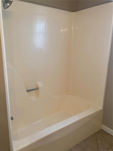 606 Goodson Drive, Jackson, Missouri 63755, 3 Bedrooms Bedrooms, 8 Rooms Rooms,2 BathroomsBathrooms,Residential,For Sale,Goodson,MAR24069575