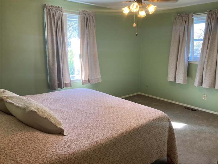606 Goodson Drive, Jackson, Missouri 63755, 3 Bedrooms Bedrooms, 8 Rooms Rooms,2 BathroomsBathrooms,Residential,For Sale,Goodson,MAR24069575