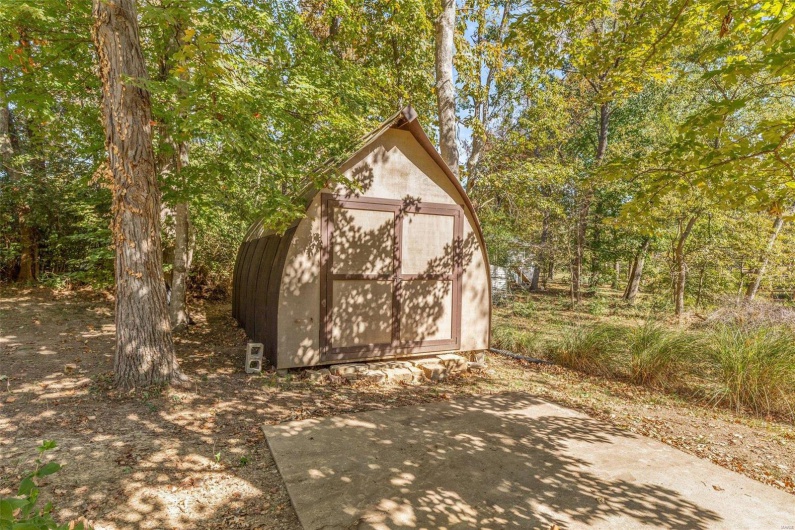 521 Lindsey Lane, Farmington, Missouri 63640, 5 Bedrooms Bedrooms, 17 Rooms Rooms,4 BathroomsBathrooms,Residential,For Sale,Lindsey,MAR24066374