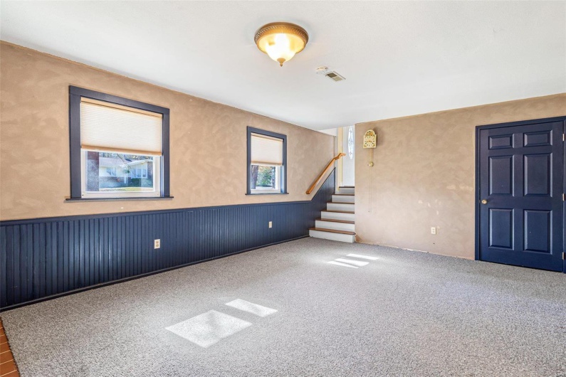 521 Lindsey Lane, Farmington, Missouri 63640, 5 Bedrooms Bedrooms, 17 Rooms Rooms,4 BathroomsBathrooms,Residential,For Sale,Lindsey,MAR24066374