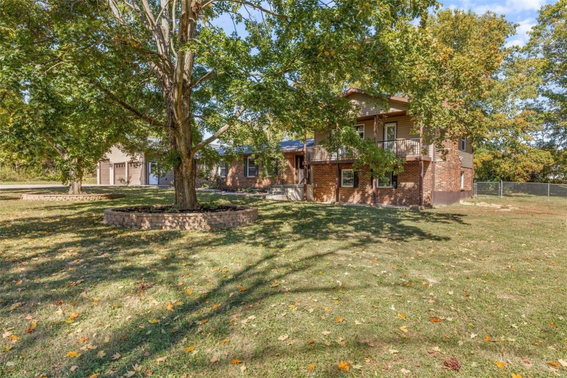 521 Lindsey Lane, Farmington, Missouri 63640, 5 Bedrooms Bedrooms, 17 Rooms Rooms,4 BathroomsBathrooms,Residential,For Sale,Lindsey,MAR24066374