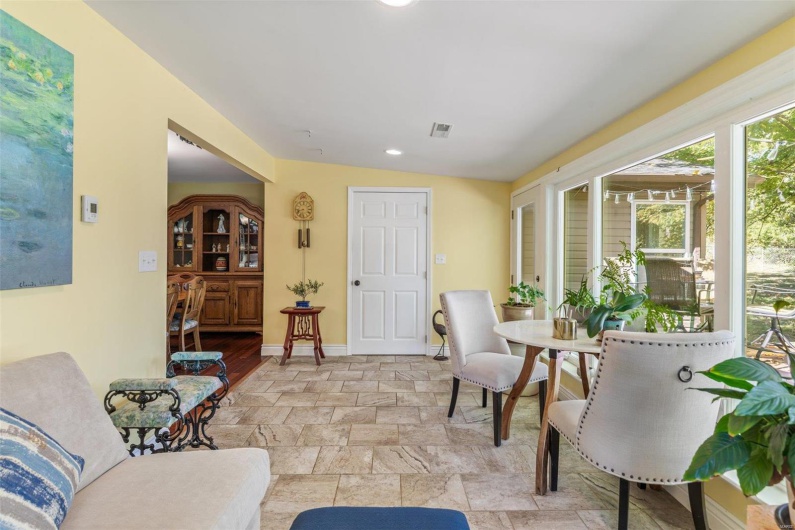 521 Lindsey Lane, Farmington, Missouri 63640, 5 Bedrooms Bedrooms, 17 Rooms Rooms,4 BathroomsBathrooms,Residential,For Sale,Lindsey,MAR24066374