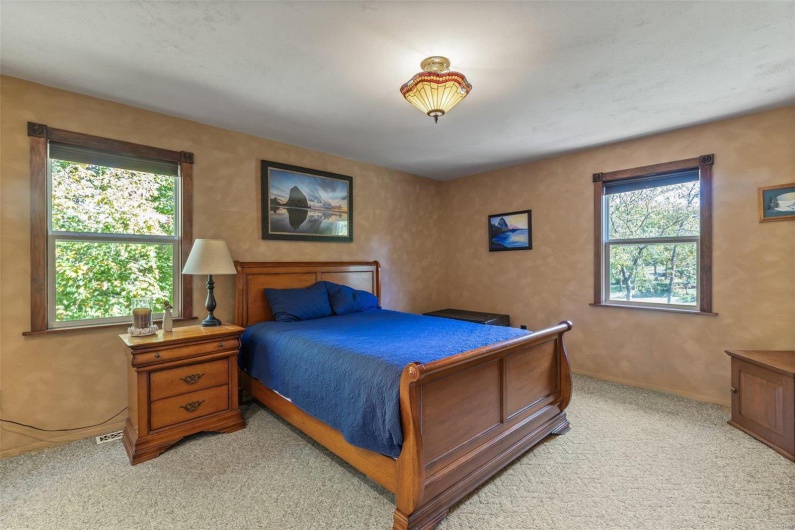 521 Lindsey Lane, Farmington, Missouri 63640, 5 Bedrooms Bedrooms, 17 Rooms Rooms,4 BathroomsBathrooms,Residential,For Sale,Lindsey,MAR24066374