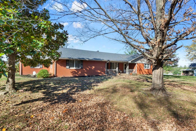 11 Schonhoff, Cape Girardeau, Missouri 63703, 5 Bedrooms Bedrooms, 10 Rooms Rooms,4 BathroomsBathrooms,Residential,For Sale,Schonhoff,MAR24071020