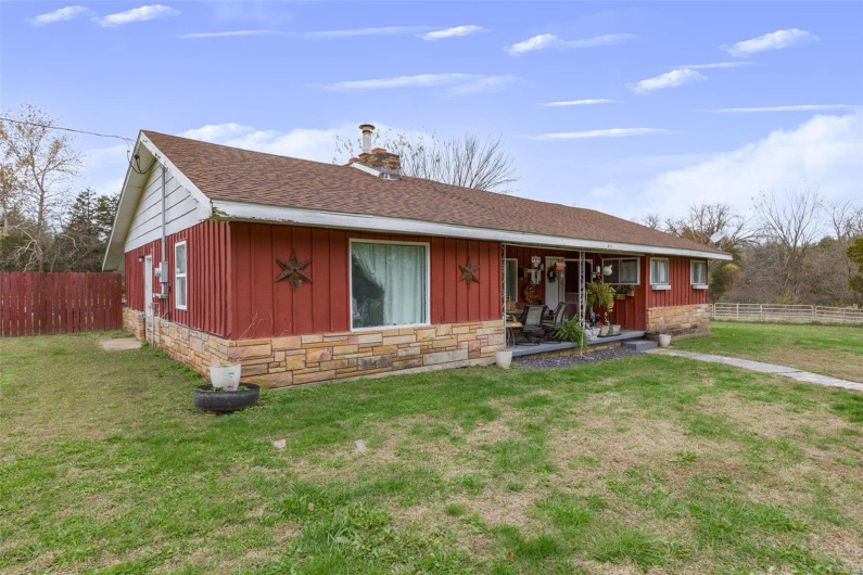 551 State Highway 32, Bismarck, Missouri 63624, 3 Bedrooms Bedrooms, 8 Rooms Rooms,2 BathroomsBathrooms,Farm,For Sale,State Highway 32,MAR24071164