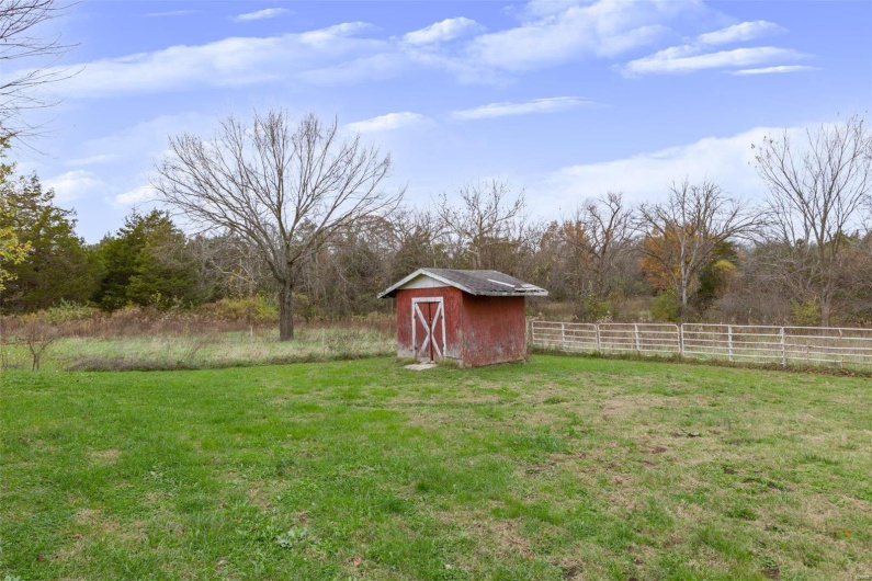 551 State Highway 32, Bismarck, Missouri 63624, 3 Bedrooms Bedrooms, 8 Rooms Rooms,2 BathroomsBathrooms,Farm,For Sale,State Highway 32,MAR24071164