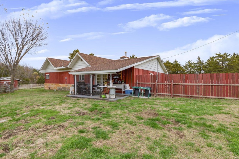 551 State Highway 32, Bismarck, Missouri 63624, 3 Bedrooms Bedrooms, 8 Rooms Rooms,2 BathroomsBathrooms,Farm,For Sale,State Highway 32,MAR24071164