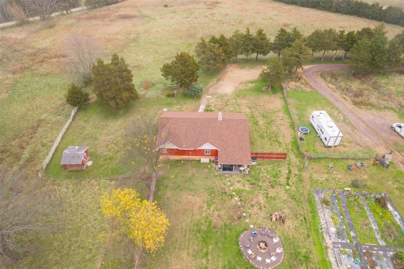 551 State Highway 32, Bismarck, Missouri 63624, 3 Bedrooms Bedrooms, 8 Rooms Rooms,2 BathroomsBathrooms,Farm,For Sale,State Highway 32,MAR24071164