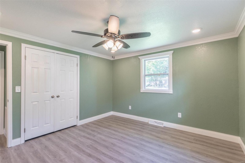 2636 14th, Poplar Bluff, Missouri 63901, 3 Bedrooms Bedrooms, 8 Rooms Rooms,2 BathroomsBathrooms,Residential,For Sale,14th,MAR24052410