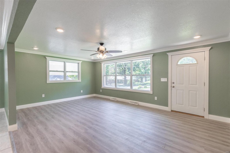 2636 14th, Poplar Bluff, Missouri 63901, 3 Bedrooms Bedrooms, 8 Rooms Rooms,2 BathroomsBathrooms,Residential,For Sale,14th,MAR24052410
