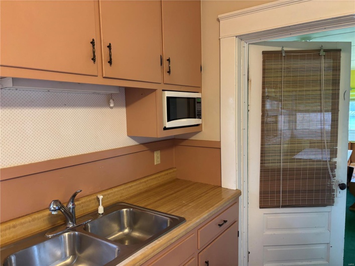 from kitchen to sunroom or breakfast room 