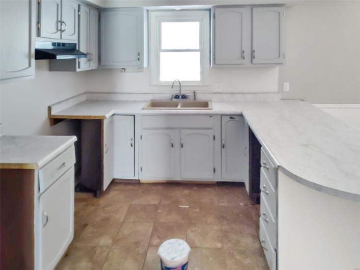 109 Andrea Street, Sikeston, Missouri 63801, 3 Bedrooms Bedrooms, 8 Rooms Rooms,2 BathroomsBathrooms,Residential,For Sale,Andrea,MAR24071384