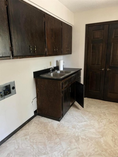 15164 Orchard Lake Drive, Dexter, Missouri 63841, 4 Bedrooms Bedrooms, 9 Rooms Rooms,3 BathroomsBathrooms,Residential,For Sale,Orchard Lake,MAR24052564