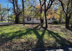 601 Elkins, Charleston, Missouri 63834, ,Land,For Sale,Elkins,MAR24071492