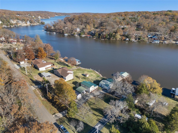 9136 Beach Drive, French Village, Missouri 63036, 4 Bedrooms Bedrooms, 8 Rooms Rooms,3 BathroomsBathrooms,Residential,For Sale,Beach,MAR24071110