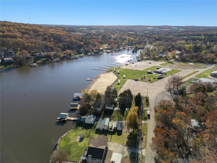 9136 Beach Drive, French Village, Missouri 63036, 4 Bedrooms Bedrooms, 8 Rooms Rooms,3 BathroomsBathrooms,Residential,For Sale,Beach,MAR24071110