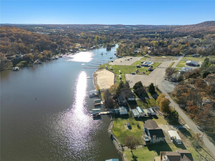 9136 Beach Drive, French Village, Missouri 63036, 4 Bedrooms Bedrooms, 8 Rooms Rooms,3 BathroomsBathrooms,Residential,For Sale,Beach,MAR24071110