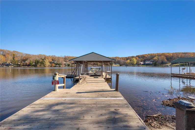 9136 Beach Drive, French Village, Missouri 63036, 4 Bedrooms Bedrooms, 8 Rooms Rooms,3 BathroomsBathrooms,Residential,For Sale,Beach,MAR24071110