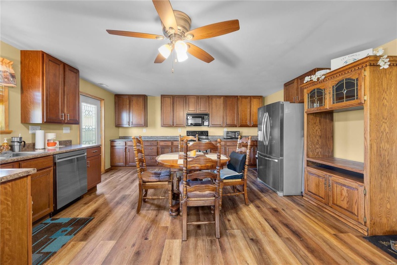 9136 Beach Drive, French Village, Missouri 63036, 4 Bedrooms Bedrooms, 8 Rooms Rooms,3 BathroomsBathrooms,Residential,For Sale,Beach,MAR24071110