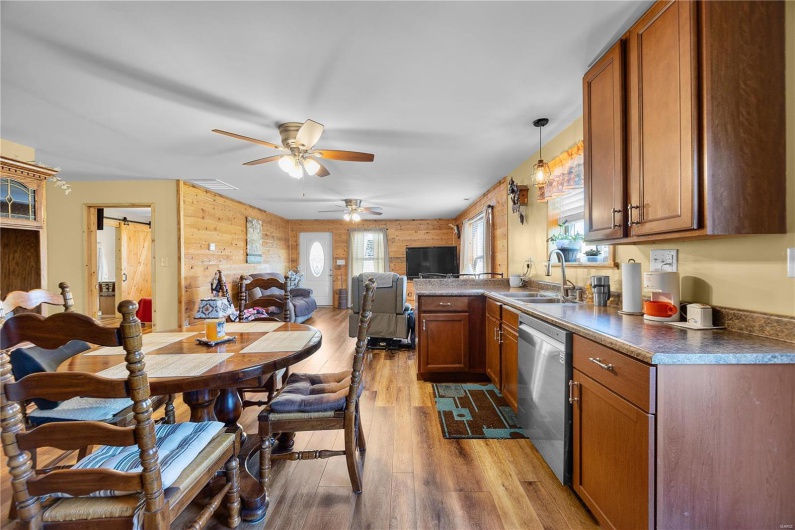 9136 Beach Drive, French Village, Missouri 63036, 4 Bedrooms Bedrooms, 8 Rooms Rooms,3 BathroomsBathrooms,Residential,For Sale,Beach,MAR24071110