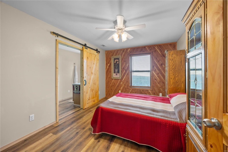9136 Beach Drive, French Village, Missouri 63036, 4 Bedrooms Bedrooms, 8 Rooms Rooms,3 BathroomsBathrooms,Residential,For Sale,Beach,MAR24071110