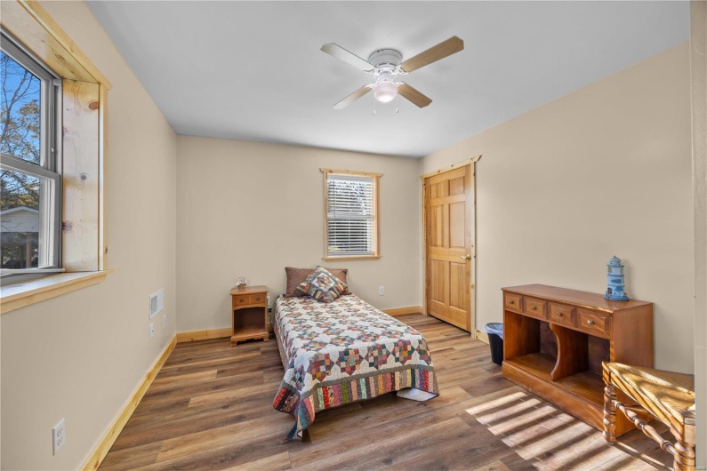 9136 Beach Drive, French Village, Missouri 63036, 4 Bedrooms Bedrooms, 8 Rooms Rooms,3 BathroomsBathrooms,Residential,For Sale,Beach,MAR24071110