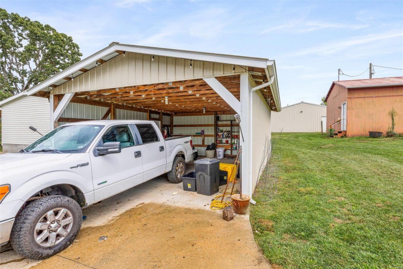 4002 County Road 20, Belleview, Missouri 63623, 3 Bedrooms Bedrooms, 8 Rooms Rooms,2 BathroomsBathrooms,Residential,For Sale,County Road 20,MAR24057763