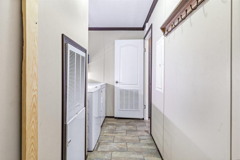 4002 County Road 20, Belleview, Missouri 63623, 3 Bedrooms Bedrooms, 8 Rooms Rooms,2 BathroomsBathrooms,Residential,For Sale,County Road 20,MAR24057763