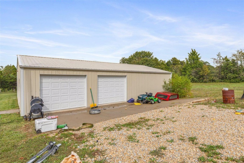 4002 County Road 20, Belleview, Missouri 63623, 3 Bedrooms Bedrooms, 8 Rooms Rooms,2 BathroomsBathrooms,Residential,For Sale,County Road 20,MAR24057763