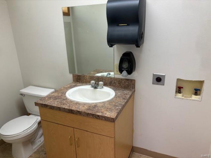106 Oak St, Advance, Missouri 63730, ,Commercial Sale,For Sale,Oak St,MAR24072911
