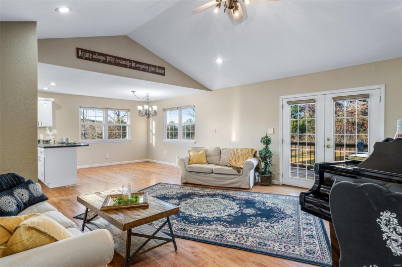 1121 Madison 92103, Fredericktown, Missouri 63645, 4 Bedrooms Bedrooms, 11 Rooms Rooms,3 BathroomsBathrooms,Residential,For Sale,Madison 92103,MAR24072864