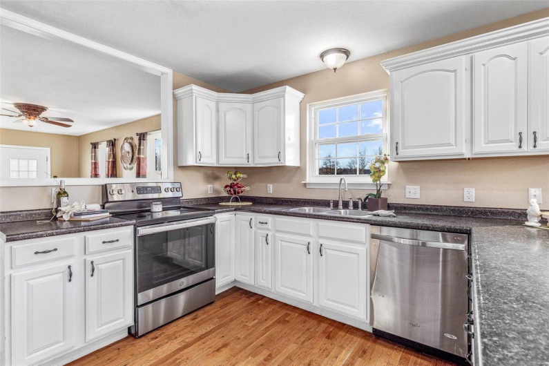 1121 Madison 92103, Fredericktown, Missouri 63645, 4 Bedrooms Bedrooms, 11 Rooms Rooms,3 BathroomsBathrooms,Residential,For Sale,Madison 92103,MAR24072864